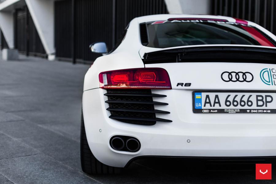 Детали экстерьера Audi R8 V10 on Vossen Wheels (VFS4) 2017 года  (фото 5 из 17)
